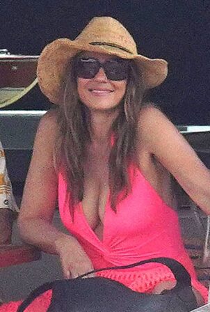 Elizabeth Hurley - On vacation in the South of France