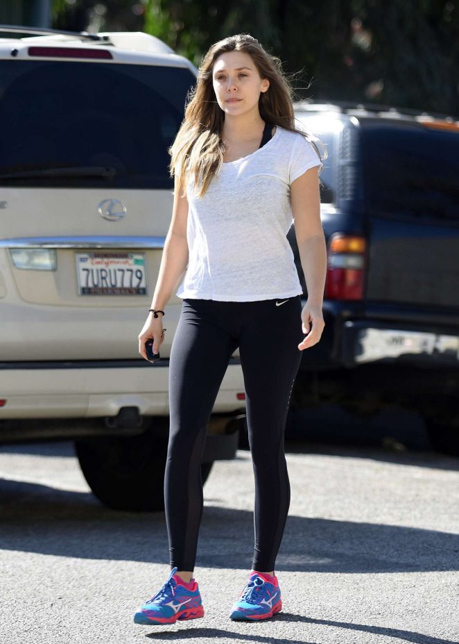 Elizabeth Olsen - Arriving to the Gym in Los Angeles
