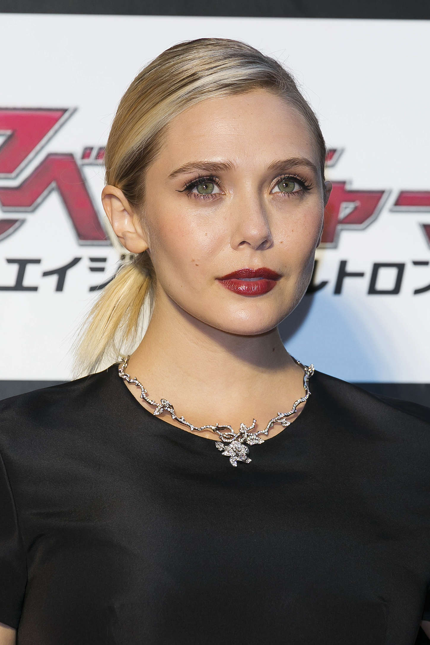 Elizabeth Olsen Avengers Age Of Ultron Premiere 06 Gotceleb