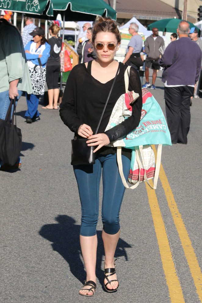 Elizabeth Olsen in Tight Leggings at Farmer's market in LA