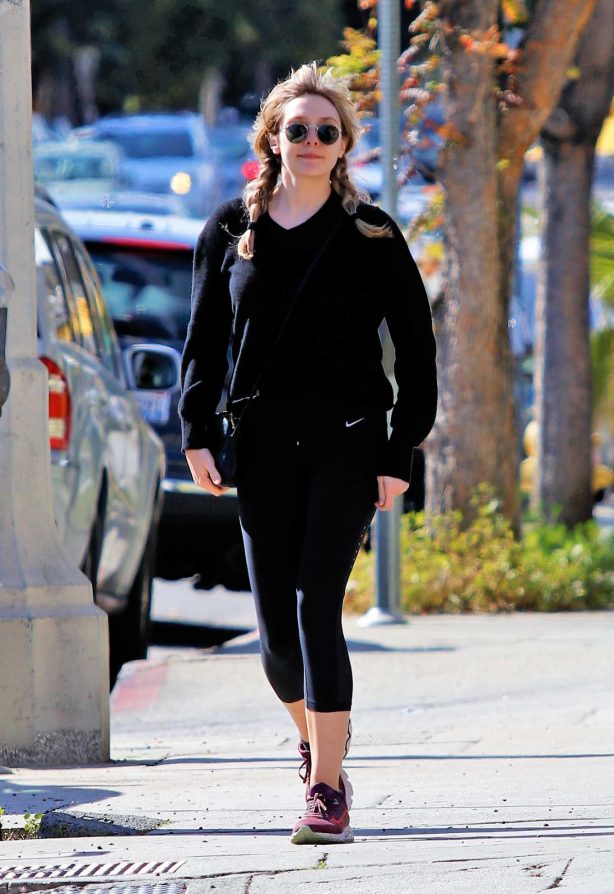 Elizabeth Olsen - In a black Nike leggings out in Los Angeles