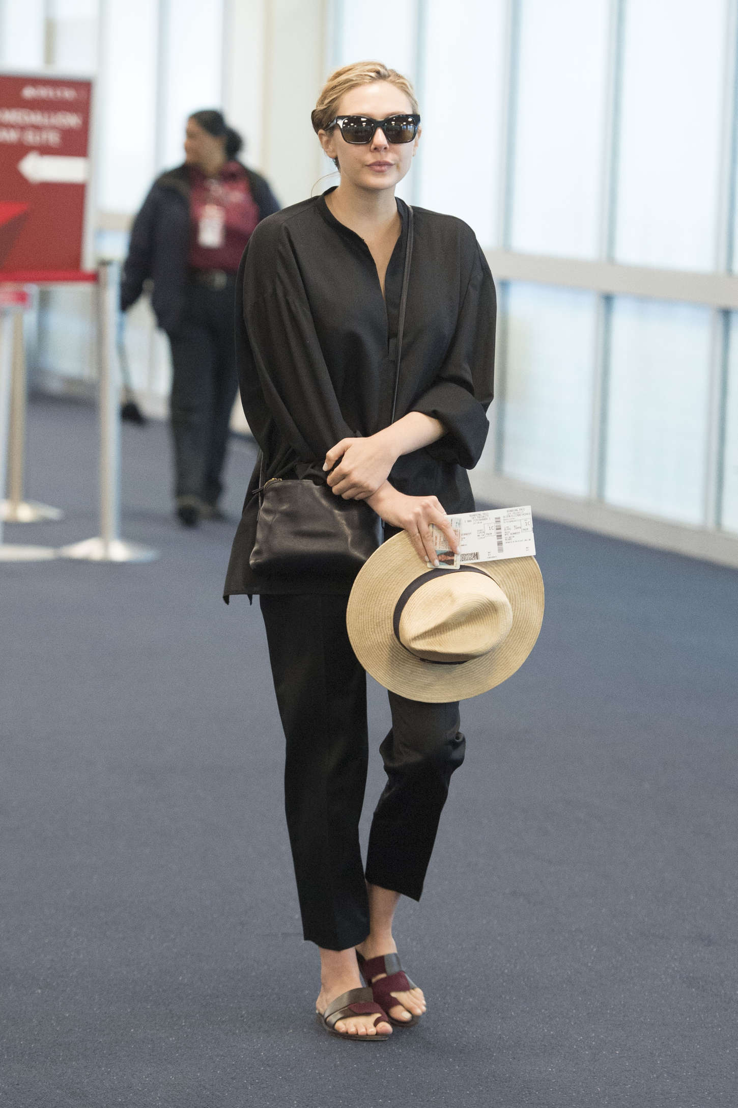 Elizabeth Olsen JFK Airport February 15, 2019 – Star Style