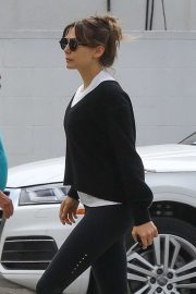 Elizabeth Olsen - Leaving the gym in Los Angeles