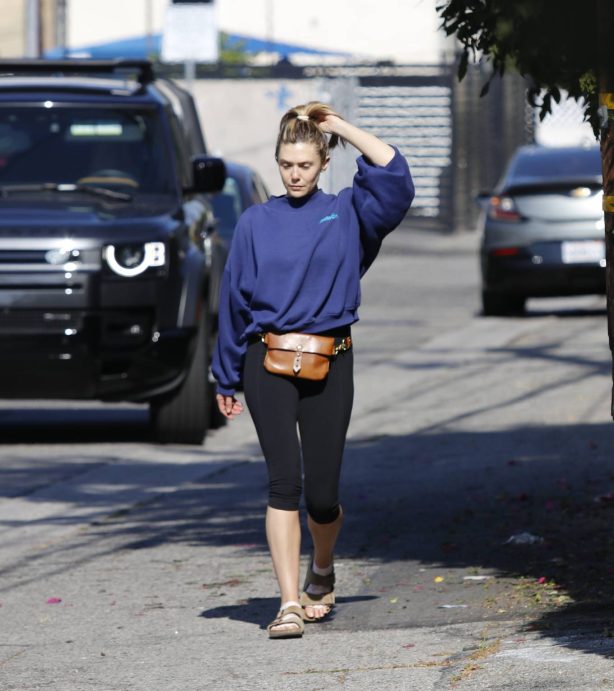 Elizabeth Olsen - Out for a walk in Los Angeles