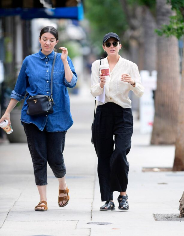 Elizabeth Olsen - Steps out with a friend in Los Angeles