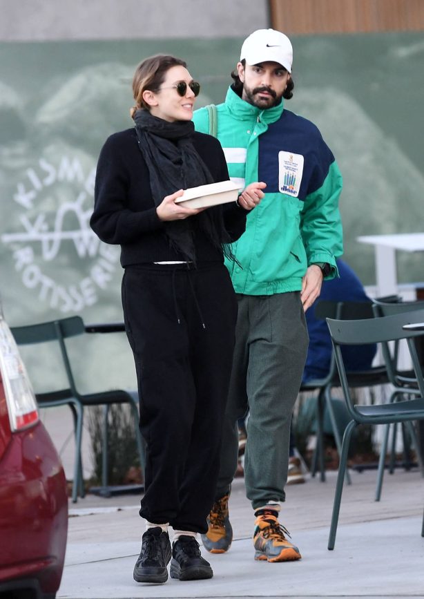 Elizabeth Olsen - With her husband Robbie Arnett seen while shopping in LA