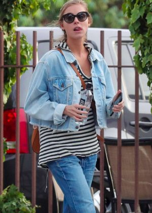 Elizabeth Turner in Jeans out in Santa Monica