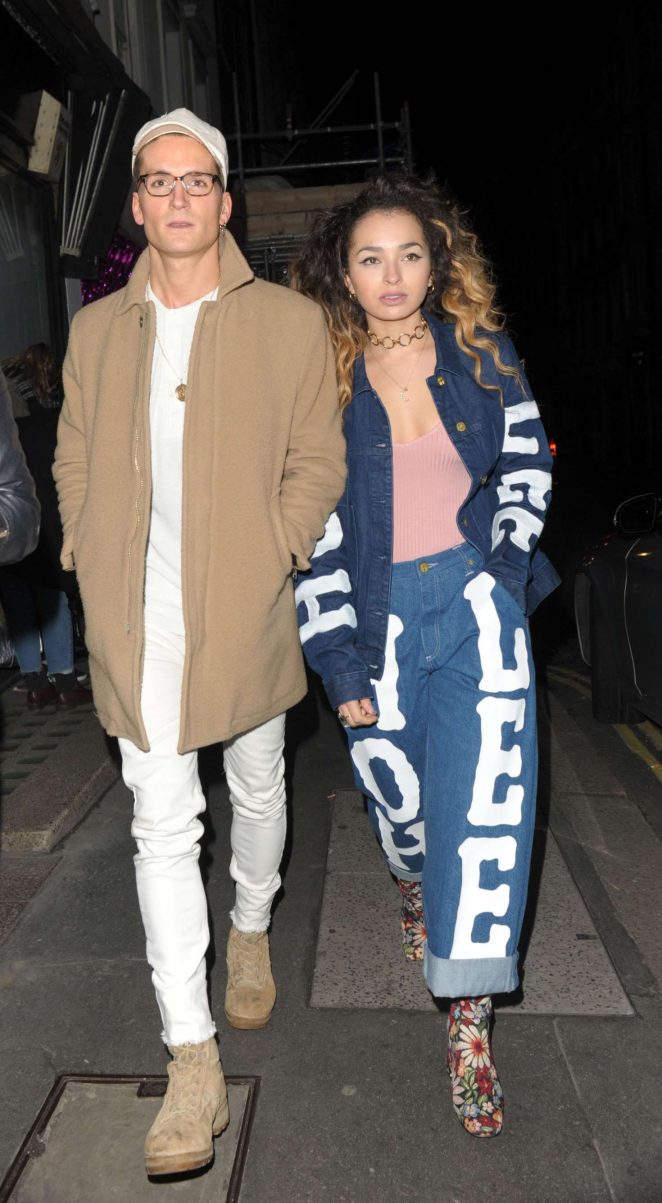 Ella Eyre - Leaving Maybelline - Bring on the Night party in London