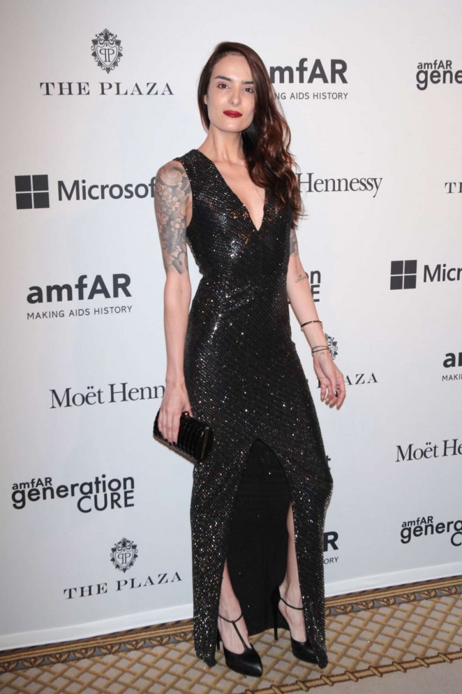 Elle Dee - 2015 Amfar Generation Cure Holiday Party in NY