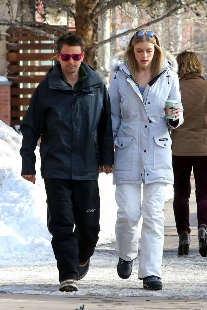 Elle Evans and Matthew Bellamy grab a morning coffee in Aspen