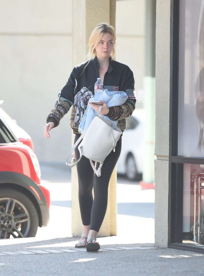 Elle Fanning Arrives at the gym in Los Angeles