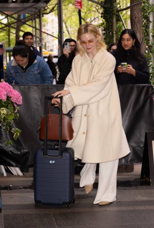 Elle Fanning - Arriving To The Carlyle Hotel In New York City