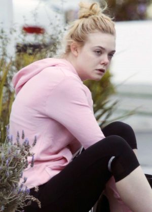 Elle Fanning - Heads at the gym in Los Angeles