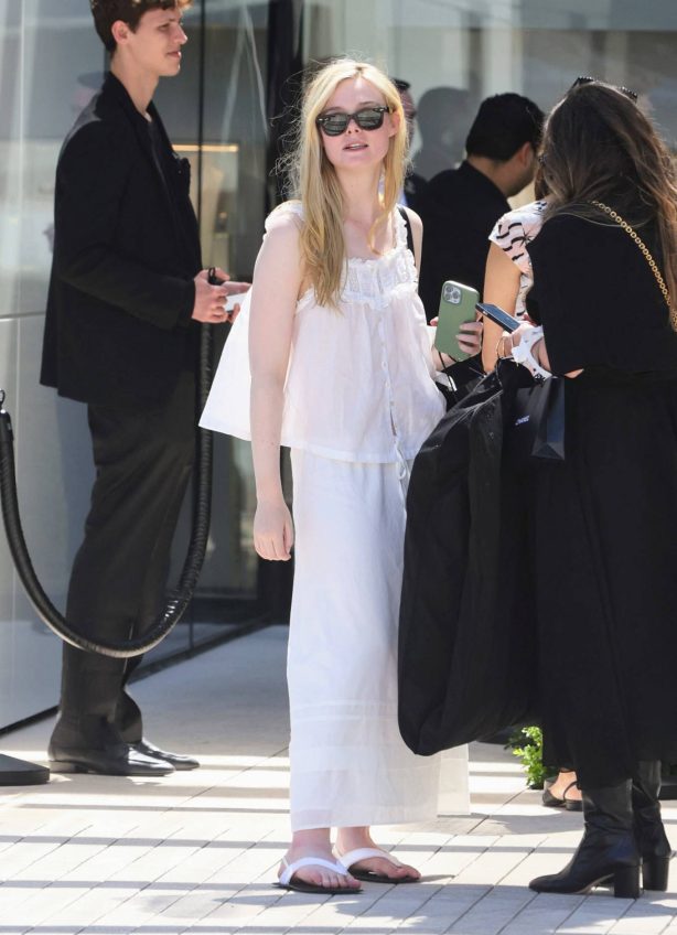Elle Fanning - Leaving the new Chanel store on Rodeo Drive