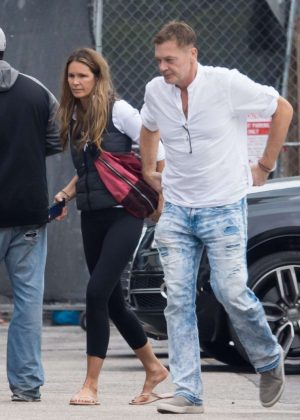 Elle Macpherson - Out for lunch in Miami