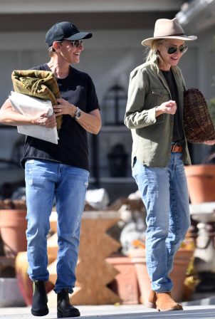 Ellen Degeneres - With Portia de Rossi shopping for antiques in Santa Barbara