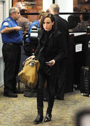Ellen Page - LAX Airport in Los Angeles
