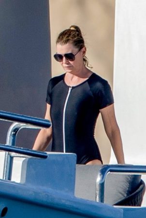 Ellen Pompeo - On a yacht in Mexico