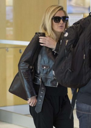 Ellie Goulding Arrives at airport in Sydney
