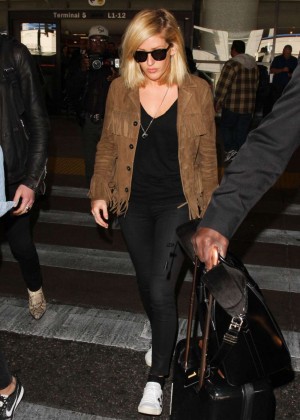 Ellie Goulding - Arrives at LAX Airport in Los Angeles