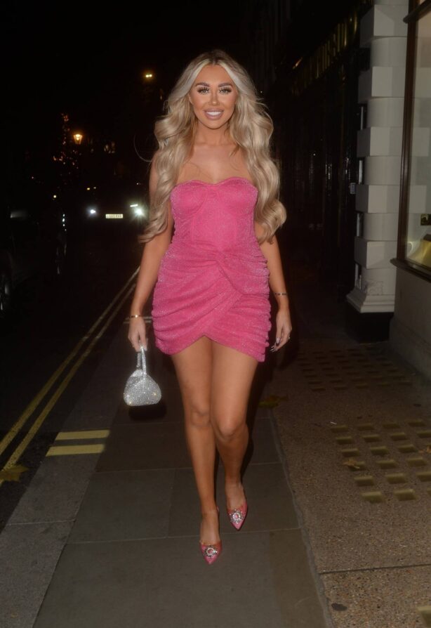 Ellie WBU - Arriving at AJ Bunker and Amy Days birthday party in London