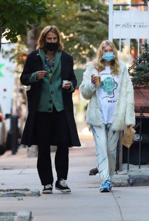 Elsa Hosk - Out with her partner in Manhattan's SoHo neighborhood