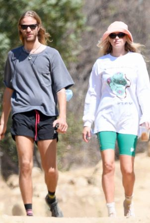 Elsa Hosk with Tom Daly - Hike in Los Angeles
