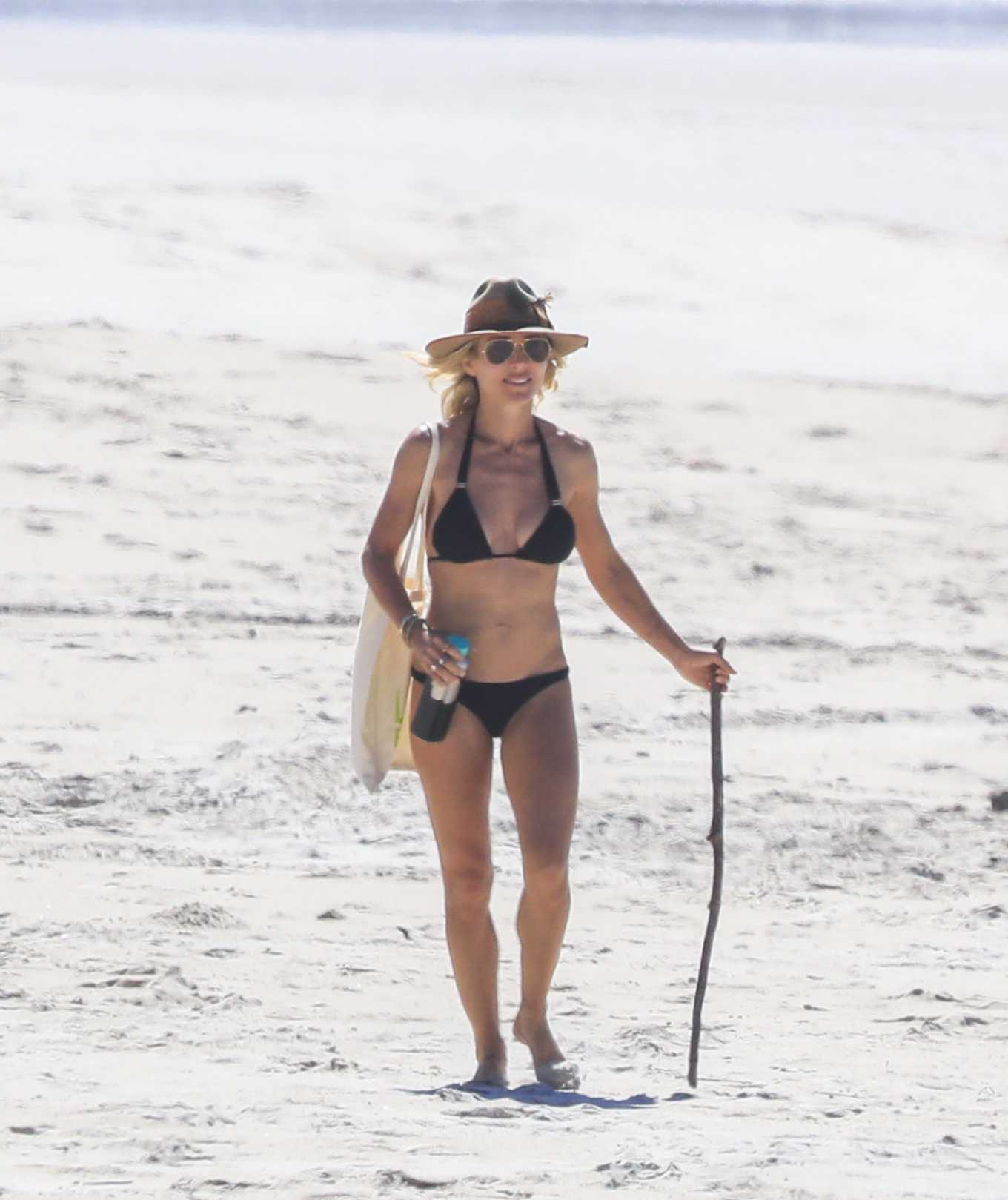 Elsa Pataky â€“ Bikini Candids On The Beach In Byron Bay