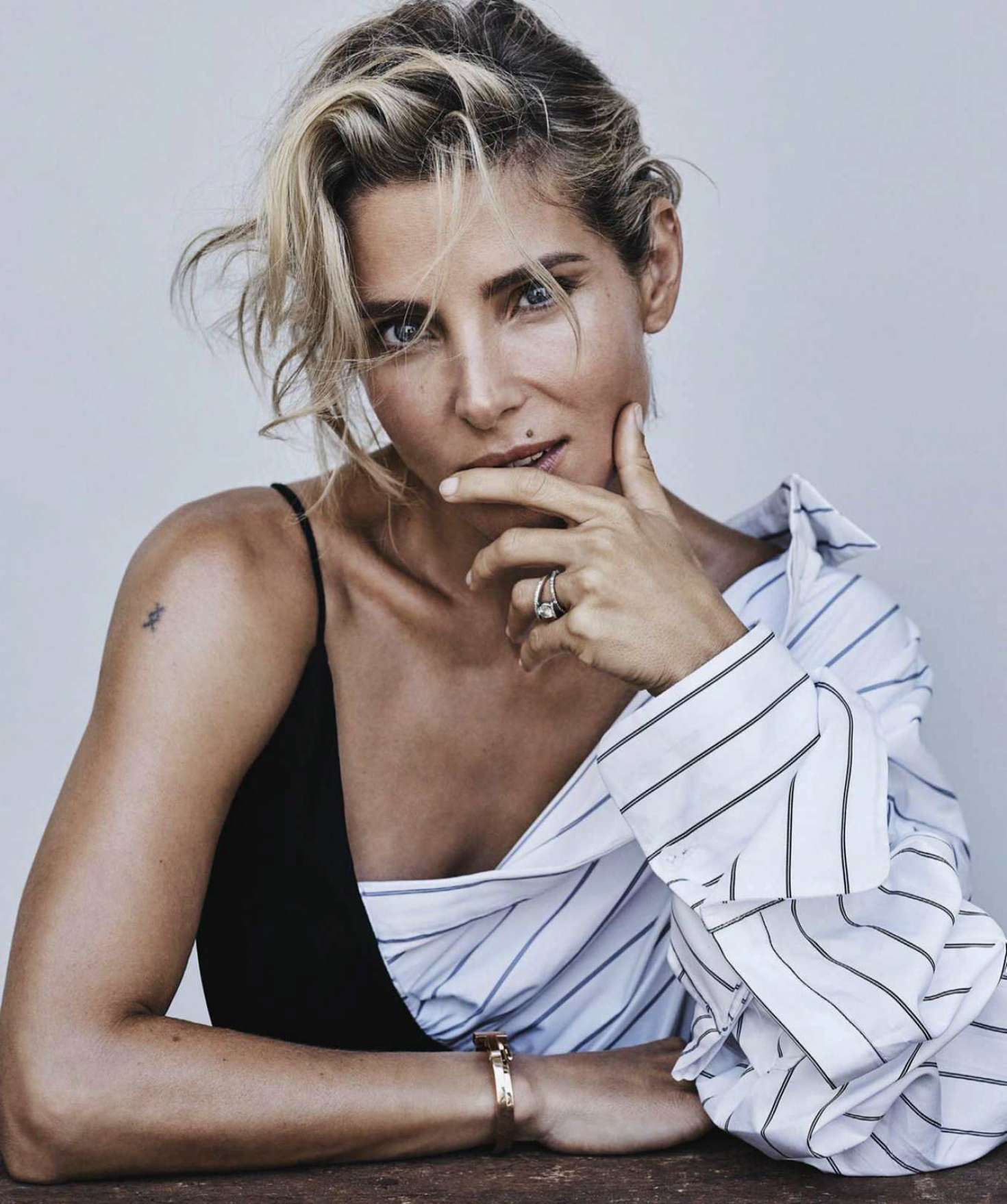 Elsa Pataky - Vogue Australia Magazine (May 2018). 