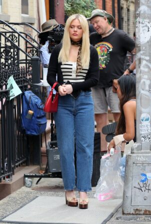 Emily Alyn Lind - On the set of 'Gossip Girl' in the West Village - Manhattan