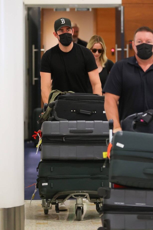 Emily Blunt - Arrives in Sydney
