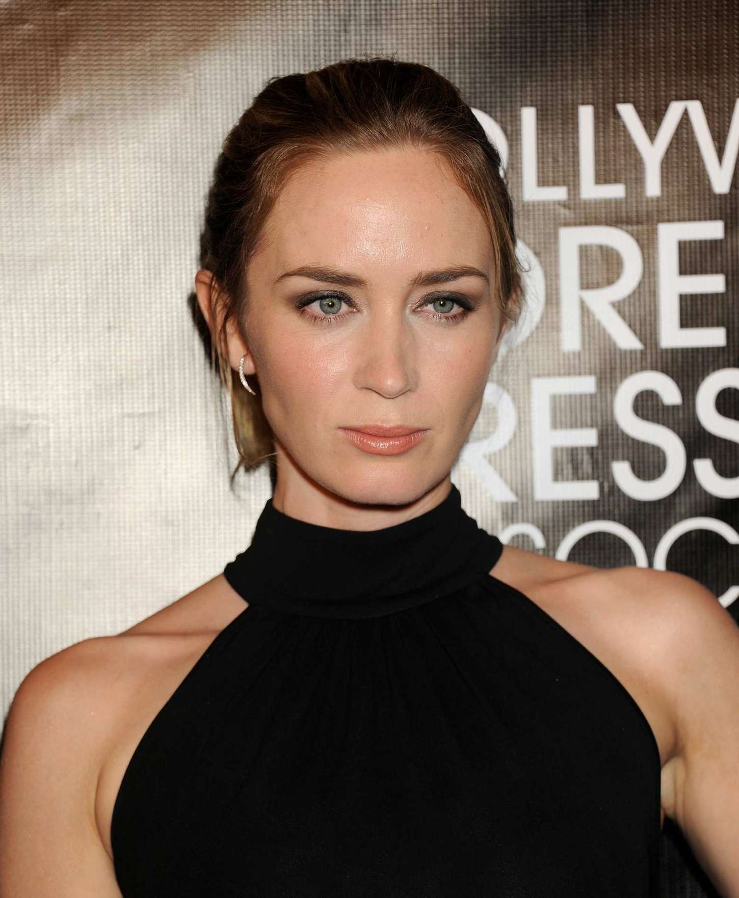 Emily Blunt 2015 : Emily Blunt: HFPA Hosts Annual Grants Banquet 2015 -11