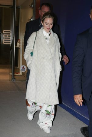 Emily Blunt - Out For Dinner At Loulou In Paris