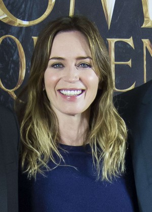 Emily Blunt - 'The Huntsman and The Ice Queen' Premiere in Hamburg