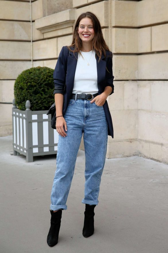 Emily DiDonato - Heads to dinner outside Hotel Crillion at Paris Fashion Week