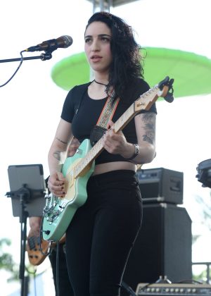 Emily Estefan - Performs at I Heart Radio Y-100 Jingle Ball in Sunrise