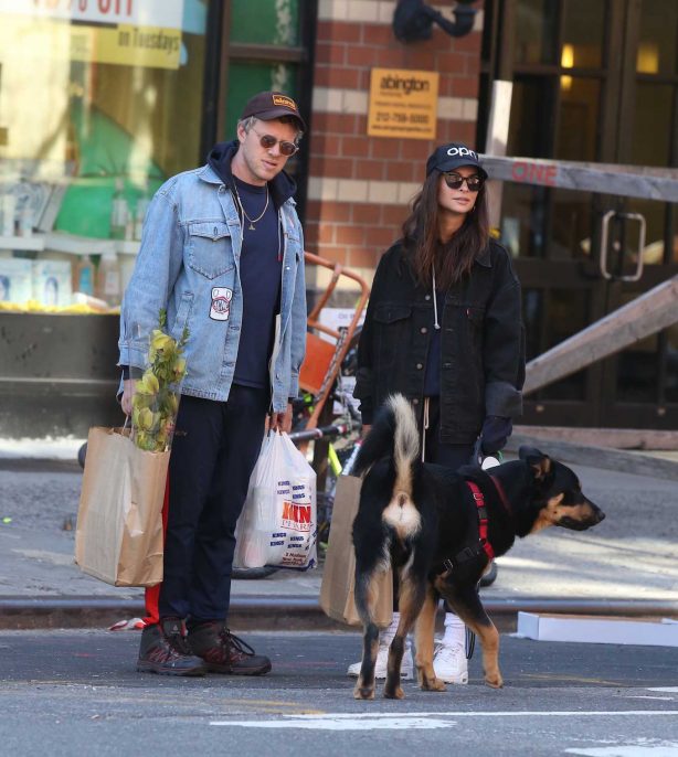 Emily Ratajkowski and Sebastian Bear-McClard - Shopping with their dog in Soho