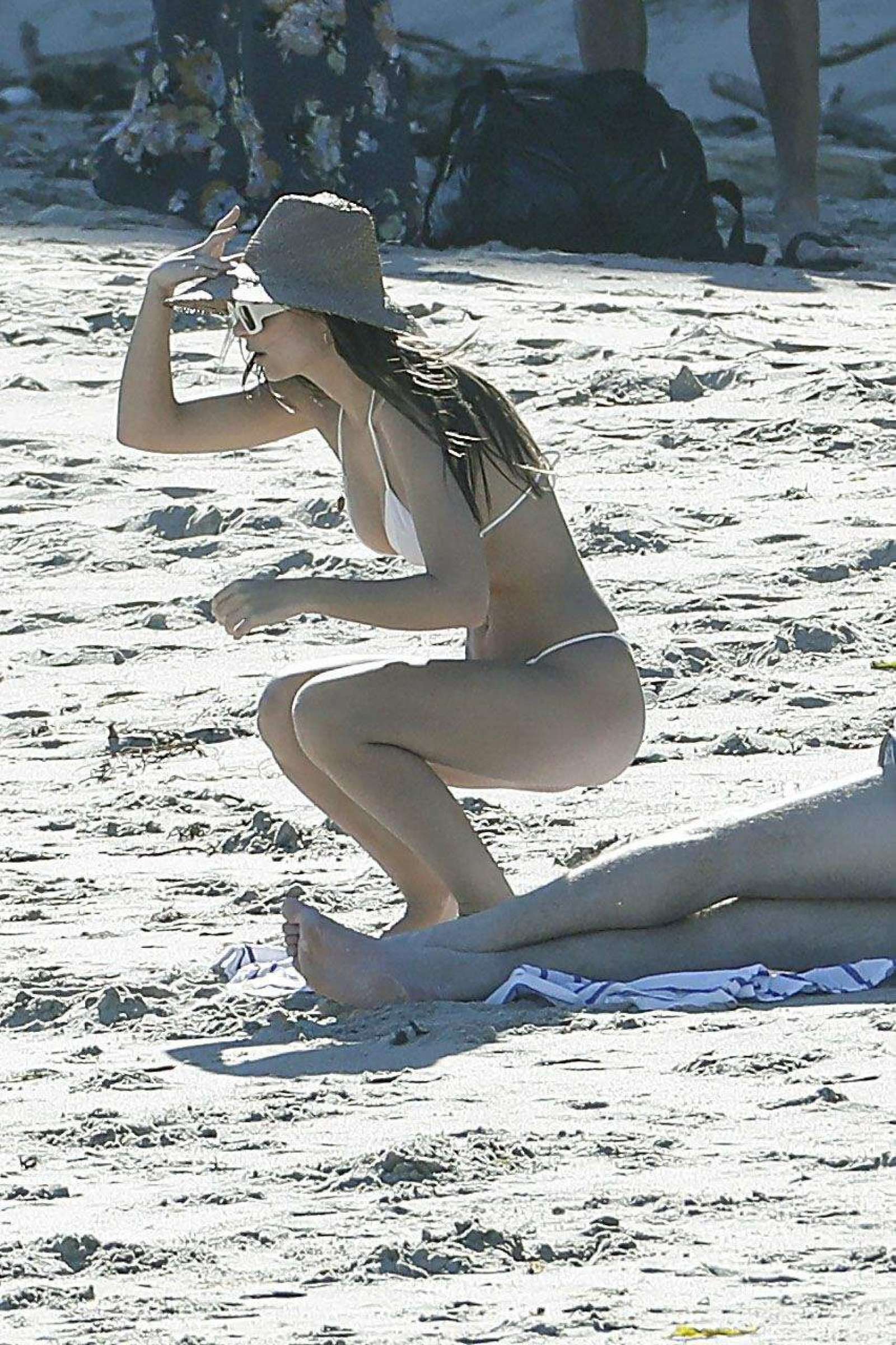 Emily Ratajkowski in Bikini 2017 15 GotCeleb