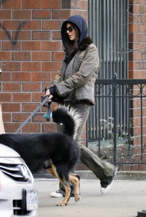 Emily Ratajkowski - Out for a dog walk in New York