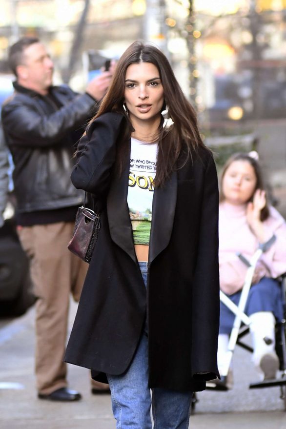 Emily Ratajkowski - Out for lunch in New York City