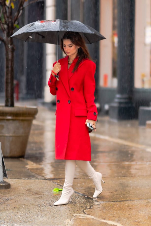 Emily Ratajkowski - Pictured on a Rainy Day in New York City