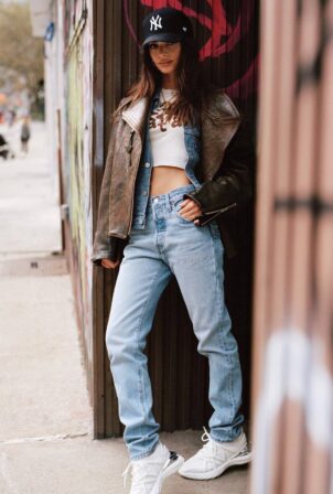 Emily Ratajkowski - Sean Thomas photoshoot for Vogue (January 2022)