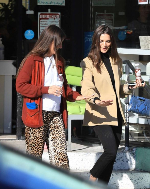 Emily Ratajkowski - Seen with a friend while out in Los Angeles