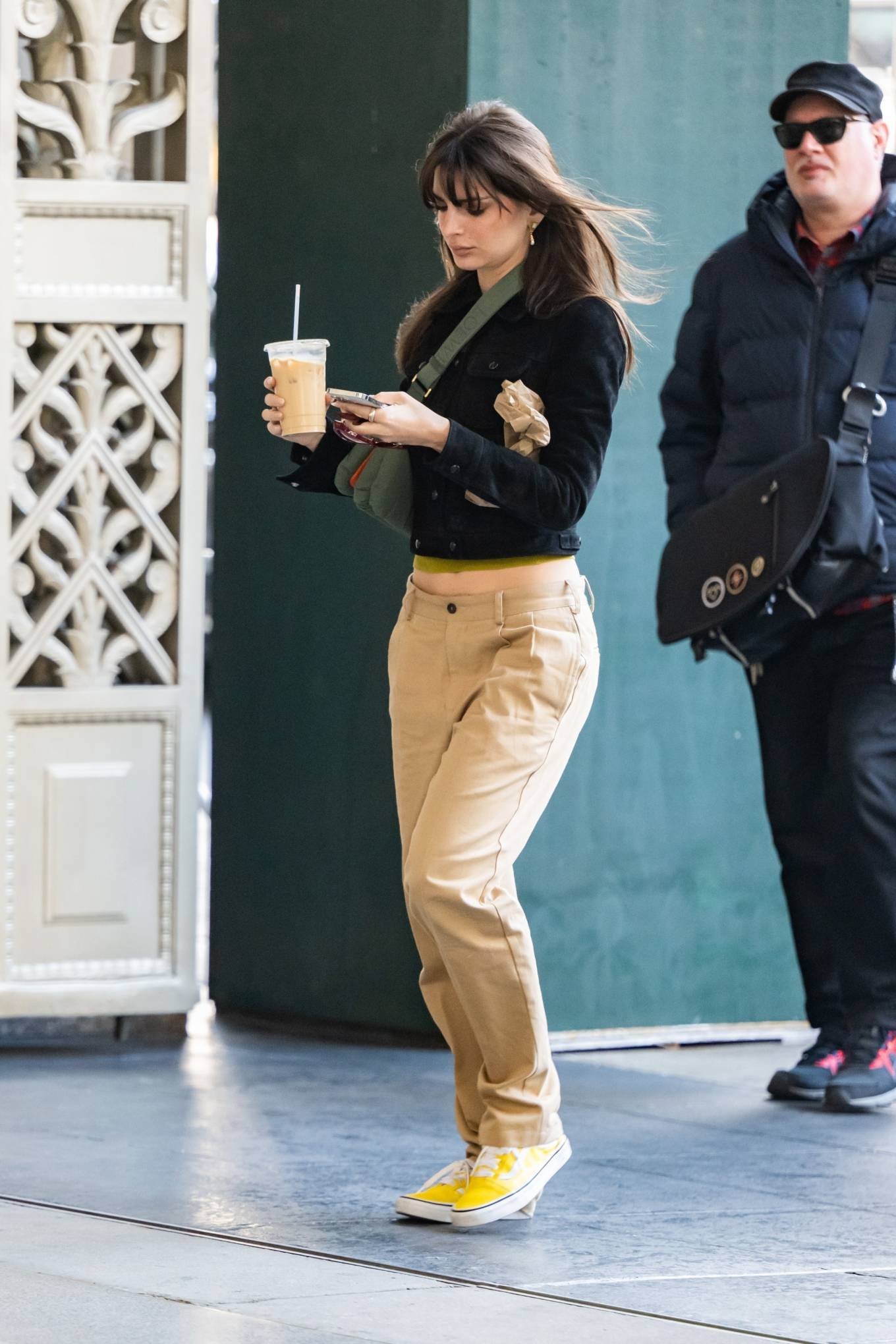 Emily Ratajkowski 2023 : Emily Ratajkowski – Spotted while arriving at Sony to tape her podcast in New York-20