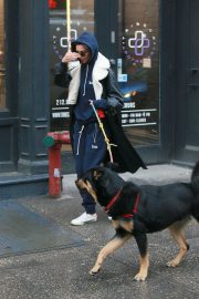 Emily Ratajkowski - Takes her dog Colombo for a walk in New York
