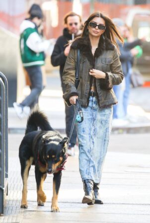 Emily Ratajkowski - Taking her dog for a stroll in New York