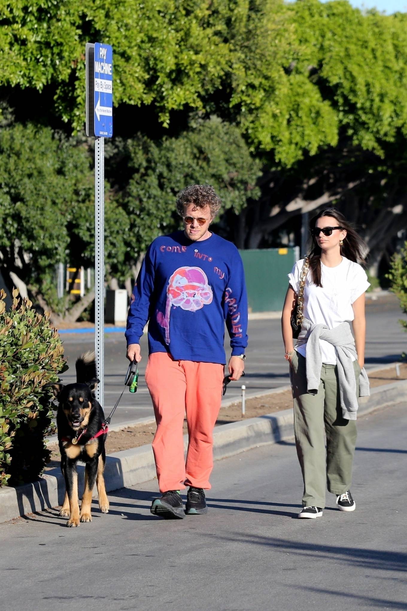 Emily Ratajkowski - Visits the beach with her husband to walk their dog Columbo in Venice