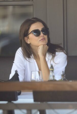 Emma Krokdal - Out for lunch in Beverly Hills