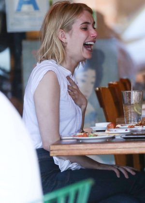 Emma Roberts at California Roll and Sushi Fish out in Los Angeles