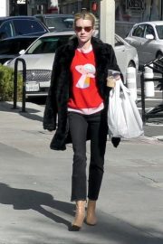 Emma Roberts - Christmas Shopping with her mom in Los Angeles